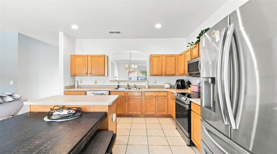 DAVENPORT, Florida 33897, 6 Bedrooms Bedrooms, ,5 BathroomsBathrooms,Residential,For Sale,SEVILLA,0,MFRO6434100