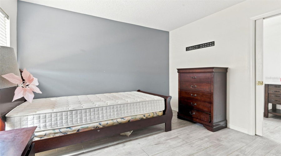 DAVENPORT, Florida 33897, 6 Bedrooms Bedrooms, ,5 BathroomsBathrooms,Residential,For Sale,SEVILLA,0,MFRO6434100