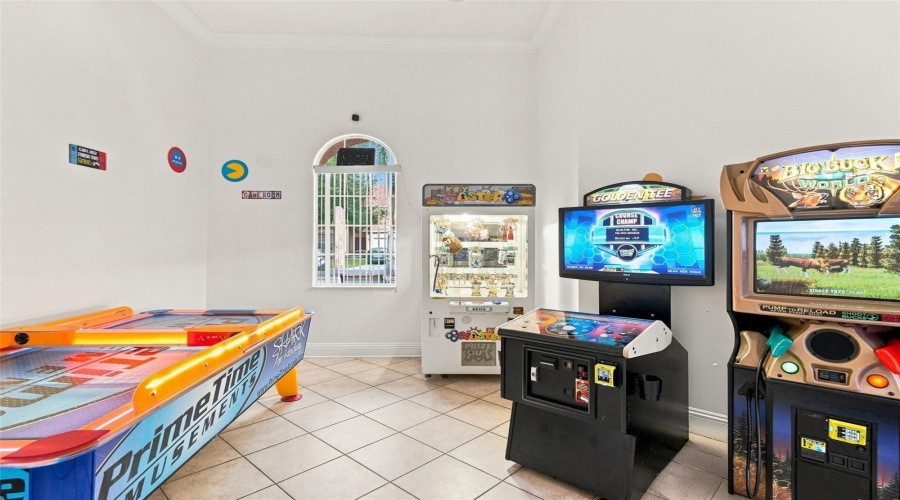 DAVENPORT, Florida 33897, 6 Bedrooms Bedrooms, ,5 BathroomsBathrooms,Residential,For Sale,SEVILLA,0,MFRO6434100
