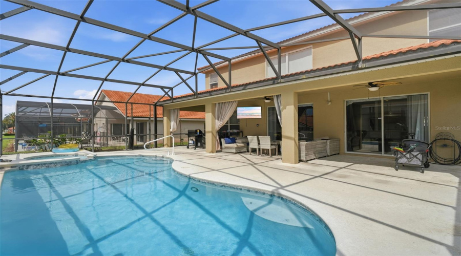 DAVENPORT, Florida 33897, 6 Bedrooms Bedrooms, ,5 BathroomsBathrooms,Residential,For Sale,SEVILLA,0,MFRO6434100