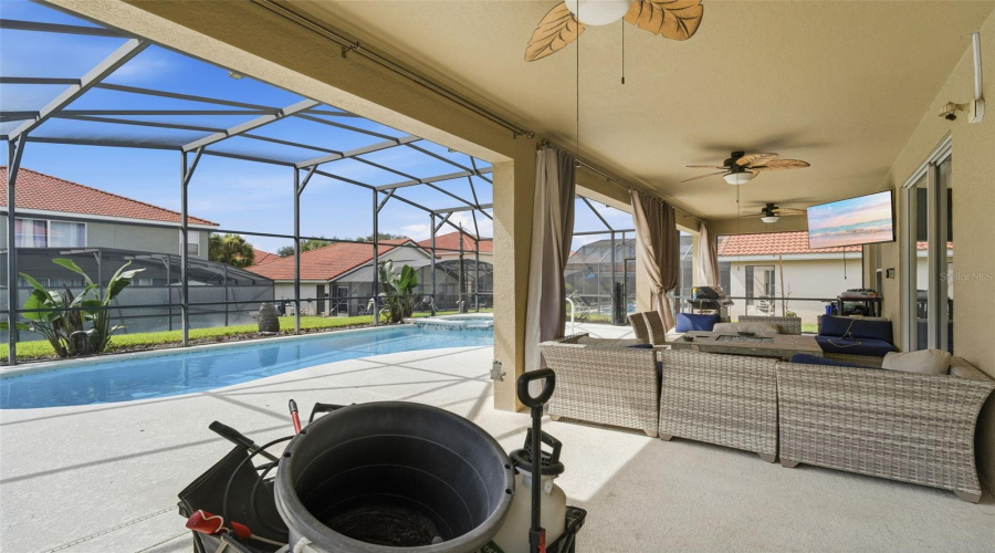 DAVENPORT, Florida 33897, 6 Bedrooms Bedrooms, ,5 BathroomsBathrooms,Residential,For Sale,SEVILLA,0,MFRO6434100