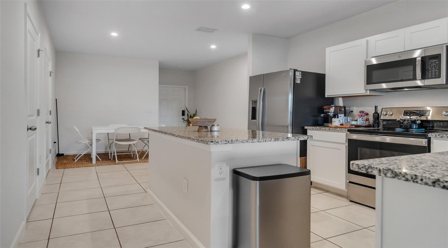 DAVENPORT, Florida 33837, 3 Bedrooms Bedrooms, ,2 BathroomsBathrooms,Residential,For Sale,SEDGEWICK,0,MFRS5155752