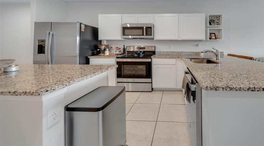 DAVENPORT, Florida 33837, 3 Bedrooms Bedrooms, ,2 BathroomsBathrooms,Residential,For Sale,SEDGEWICK,0,MFRS5155752