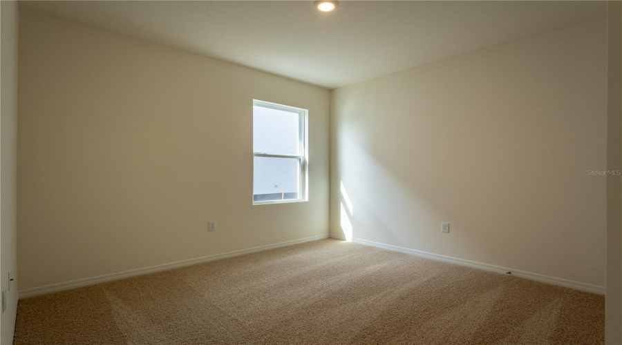 DAVENPORT, Florida 33837, 4 Bedrooms Bedrooms, ,2 BathroomsBathrooms,Residential,For Sale,RED HILL,0,MFRO6434748