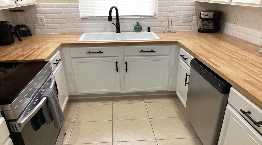 DAVENPORT, Florida 33897, 4 Bedrooms Bedrooms, ,3 BathroomsBathrooms,Residential,For Sale,TERRA LAGO,0,MFRS5152387