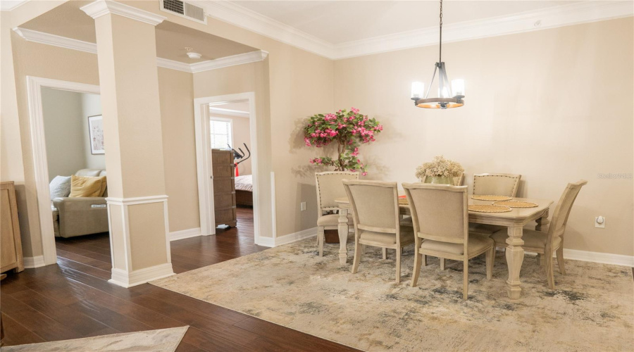 Dinning room table