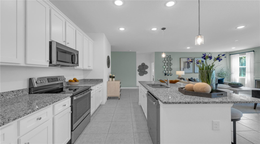 DAVENPORT, Florida 33837, 4 Bedrooms Bedrooms, ,2 BathroomsBathrooms,Residential,For Sale,RISING,0,MFRO6434583