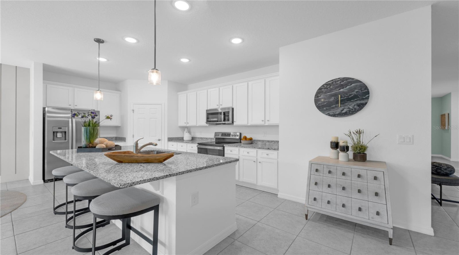 DAVENPORT, Florida 33837, 4 Bedrooms Bedrooms, ,2 BathroomsBathrooms,Residential,For Sale,RISING,0,MFRO6434583