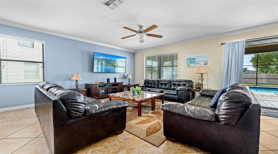 DAVENPORT, Florida 33896, 8 Bedrooms Bedrooms, ,5 BathroomsBathrooms,Residential,For Sale,MOON VALLEY,0,MFRO6398314