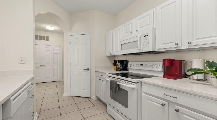 KISSIMMEE, Florida 34747, 3 Bedrooms Bedrooms, ,2 BathroomsBathrooms,Residential,For Sale,ALMATON,0,MFRO6432995