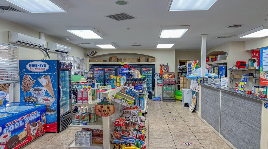 KISSIMMEE, Florida 34747, 3 Bedrooms Bedrooms, ,2 BathroomsBathrooms,Residential,For Sale,ALMATON,0,MFRO6432995