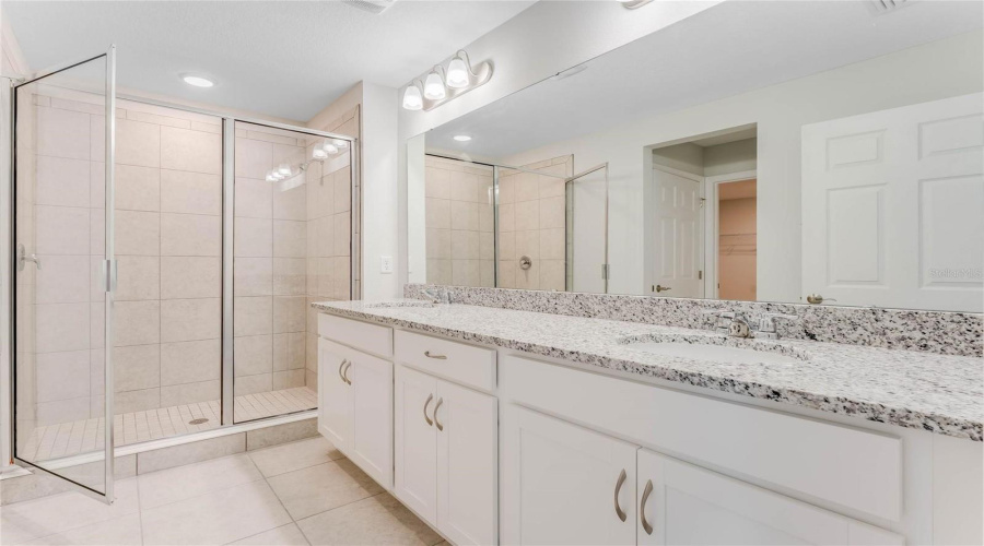 DAVENPORT, Florida 33837, 5 Bedrooms Bedrooms, ,4 BathroomsBathrooms,Residential,For Sale,ROLLING RIDGE,0,MFRO6434696