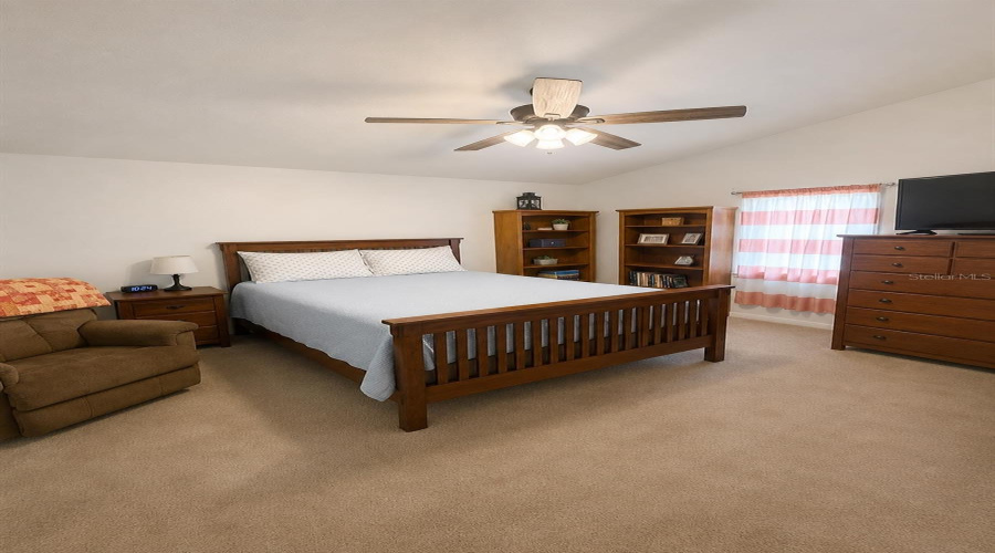 Davenport, Florida 33896, 4 Bedrooms Bedrooms, ,3 Bathroomsbathrooms,Residential,For Sale,Saddle Ridge,0,Mfrw7888504