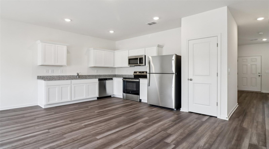 DAVENPORT, Florida 33837, 3 Bedrooms Bedrooms, ,2 BathroomsBathrooms,Residential,For Sale,SPIRE,0,MFRTB8540450