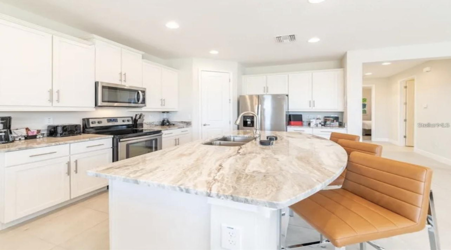 KISSIMMEE, Florida 34747, 4 Bedrooms Bedrooms, ,3 BathroomsBathrooms,Residential,For Sale,MARKER,0,MFRS5155848
