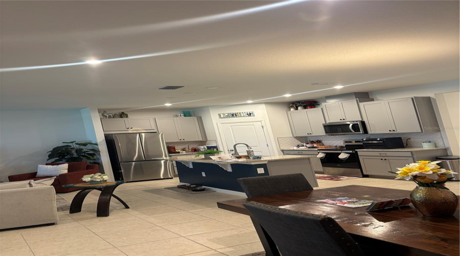 Kissimmee, Florida 34747, 4 Bedroom Bedrooms, ,3 Bathroombathrooms,Residential,For Sale,Lakeshore Breeze Pl,0,Mfrg5116621