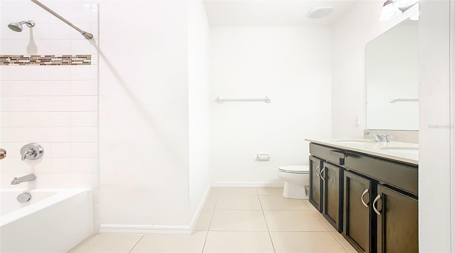 BATHROOM 2