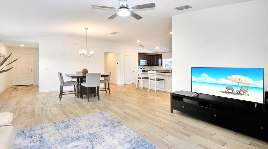 Living/Dining Room