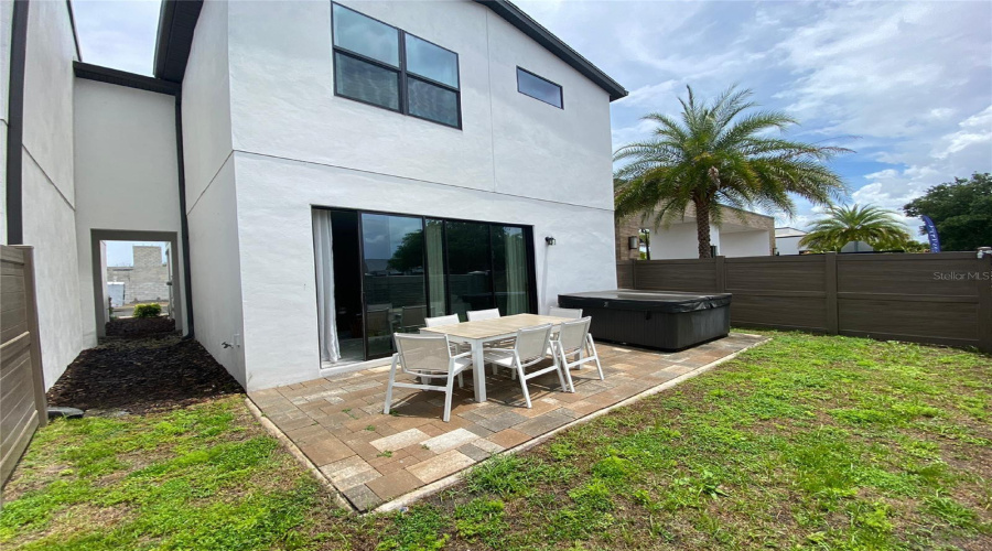 DAVENPORT, Florida 33896, 4 Bedrooms Bedrooms, ,3 BathroomsBathrooms,Residential,For Sale,VILLA DOMANI,0,MFRO6434948
