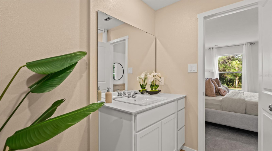 DAVENPORT, Florida 33837, 3 Bedrooms Bedrooms, ,2 BathroomsBathrooms,Residential,For Sale,CASTLEVIEW,0,MFRO6435004