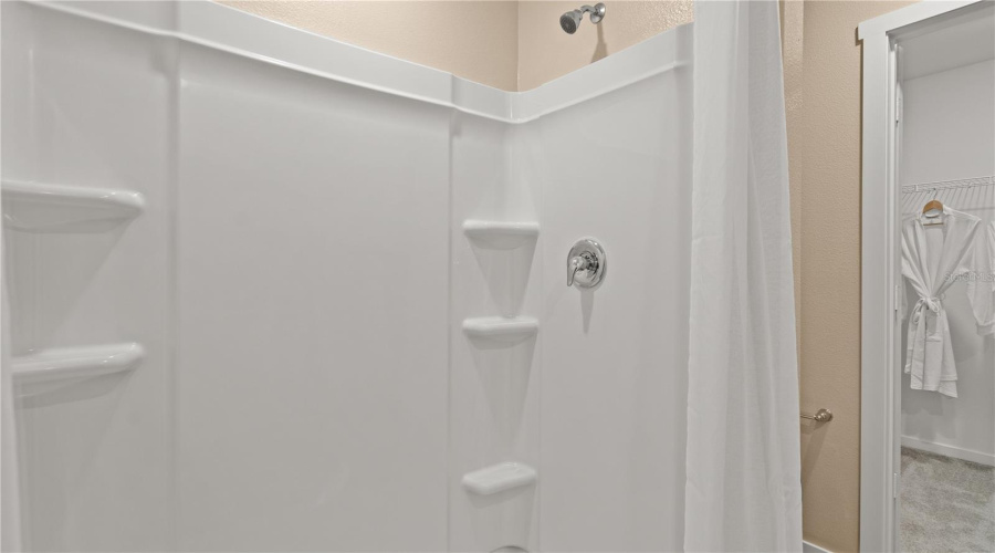 DAVENPORT, Florida 33837, 3 Bedrooms Bedrooms, ,2 BathroomsBathrooms,Residential,For Sale,CASTLEVIEW,0,MFRO6435004