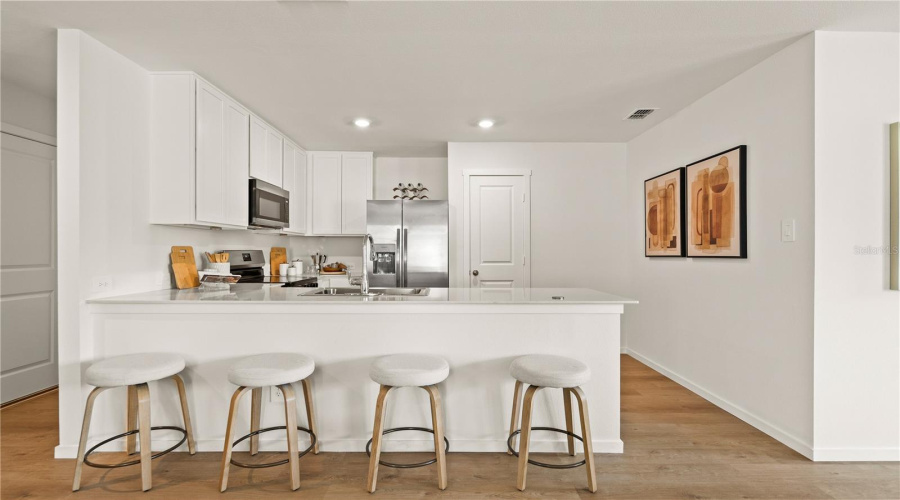 DAVENPORT, Florida 33837, 3 Bedrooms Bedrooms, ,2 BathroomsBathrooms,Residential,For Sale,CASTLEVIEW,0,MFRO6435004