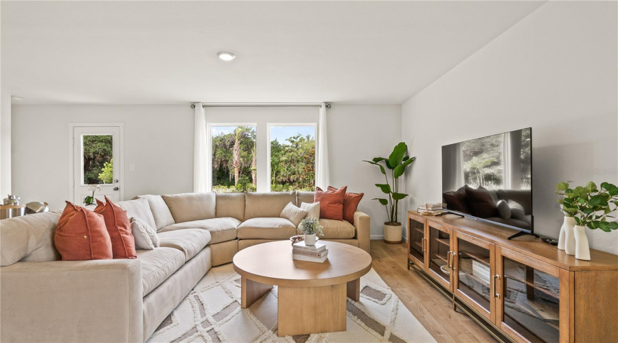 DAVENPORT, Florida 33837, 3 Bedrooms Bedrooms, ,2 BathroomsBathrooms,Residential,For Sale,CASTLEVIEW,0,MFRO6435004