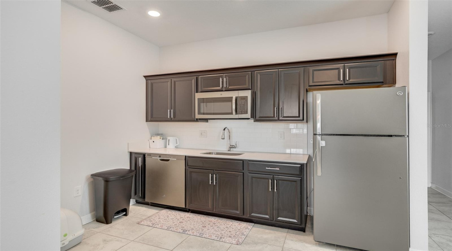 KISSIMMEE, Florida 34746, 5 Bedrooms Bedrooms, ,3 BathroomsBathrooms,Residential,For Sale,CRESCENT MOON,0,MFRO6434813