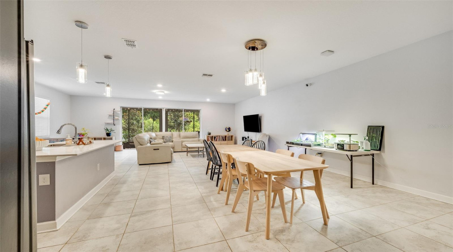 KISSIMMEE, Florida 34746, 5 Bedrooms Bedrooms, ,3 BathroomsBathrooms,Residential,For Sale,CRESCENT MOON,0,MFRO6434813
