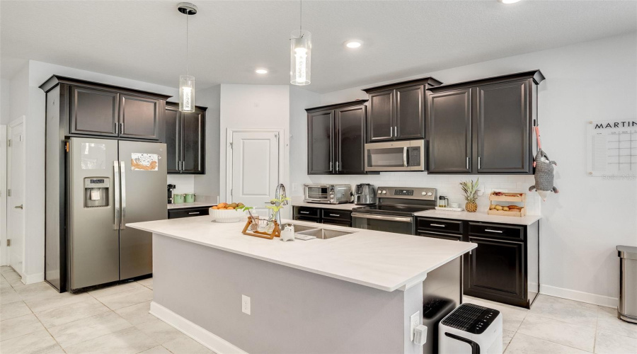 KISSIMMEE, Florida 34746, 5 Bedrooms Bedrooms, ,3 BathroomsBathrooms,Residential,For Sale,CRESCENT MOON,0,MFRO6434813