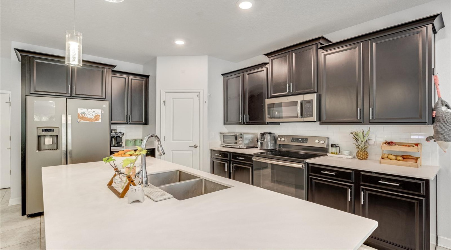 KISSIMMEE, Florida 34746, 5 Bedrooms Bedrooms, ,3 BathroomsBathrooms,Residential,For Sale,CRESCENT MOON,0,MFRO6434813