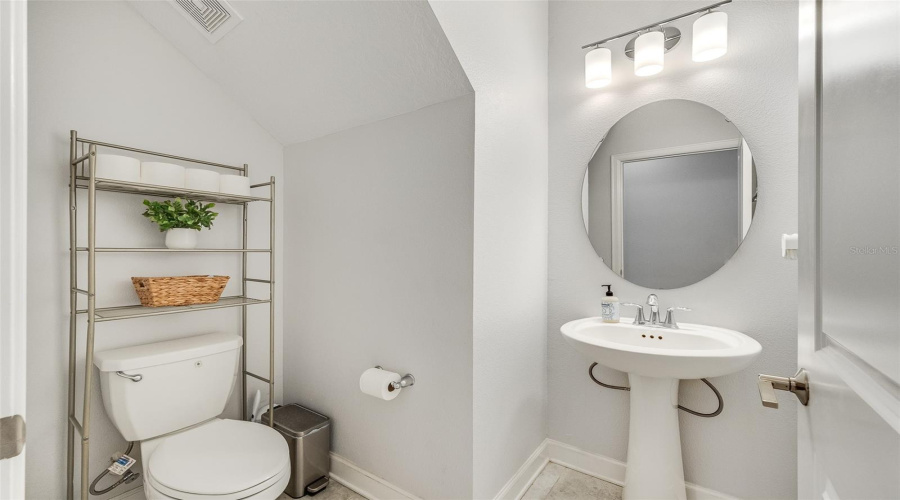 KISSIMMEE, Florida 34746, 5 Bedrooms Bedrooms, ,3 BathroomsBathrooms,Residential,For Sale,CRESCENT MOON,0,MFRO6434813