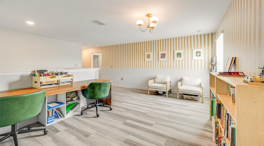 KISSIMMEE, Florida 34746, 5 Bedrooms Bedrooms, ,3 BathroomsBathrooms,Residential,For Sale,CRESCENT MOON,0,MFRO6434813
