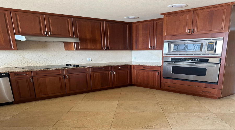 ORLANDO, Florida 32836, 4 Bedrooms Bedrooms, ,3 BathroomsBathrooms,Residential,For Sale,THE ESPLANADE,0,MFRO6379043