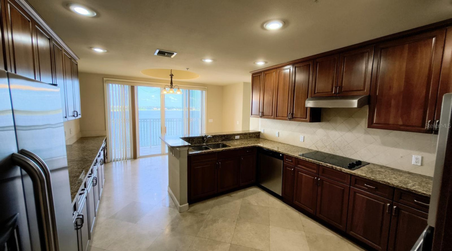 ORLANDO, Florida 32836, 4 Bedrooms Bedrooms, ,3 BathroomsBathrooms,Residential,For Sale,THE ESPLANADE,0,MFRO6379043