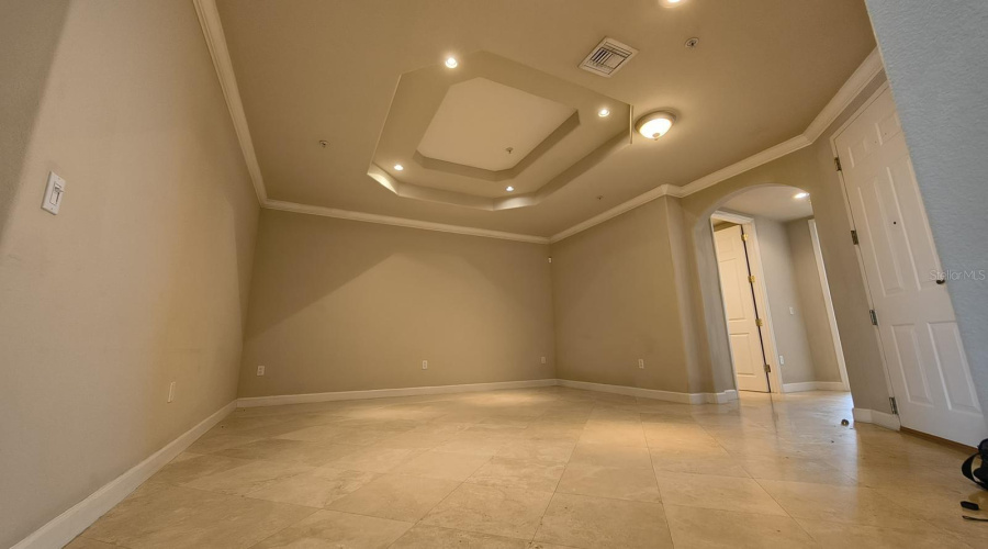 FOYER, ENTRANCE ROOM