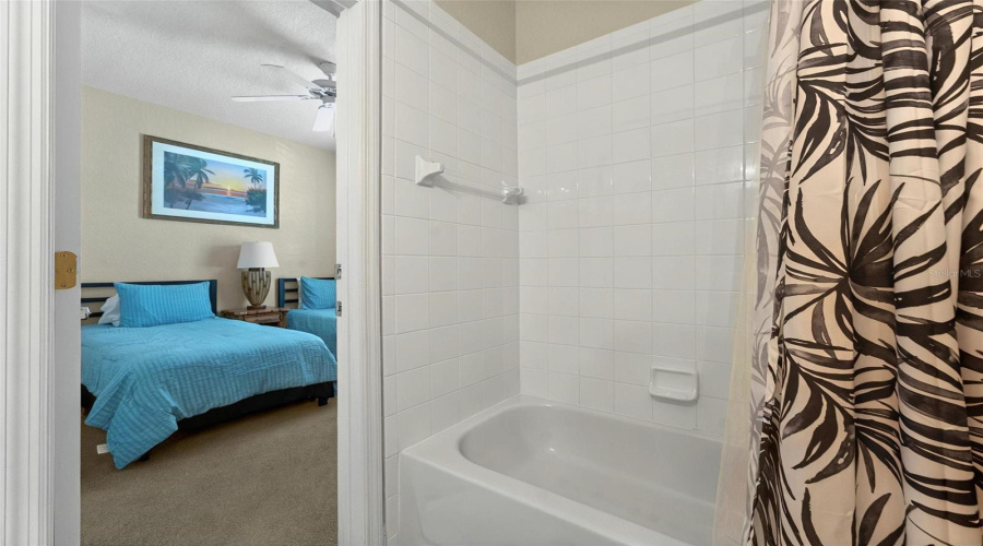 DAVENPORT, Florida 33897, 3 Bedrooms Bedrooms, ,3 BathroomsBathrooms,Residential,For Sale,CALABRIA AVENUE,0,MFRO6435204