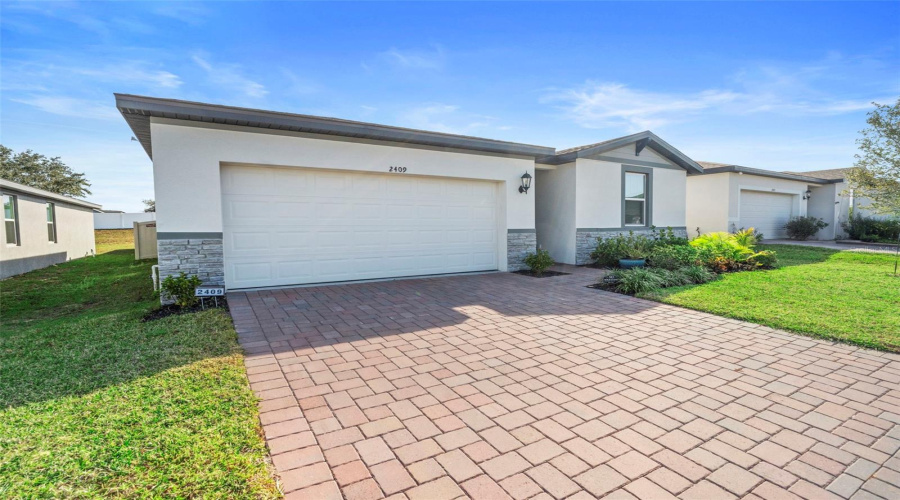 DAVENPORT, Florida 33837, 3 Bedrooms Bedrooms, ,2 BathroomsBathrooms,Residential,For Sale,WHITE TAIL,0,MFRP4937564