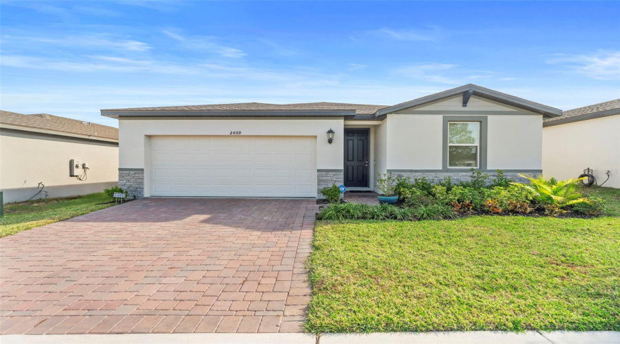 DAVENPORT, Florida 33837, 3 Bedrooms Bedrooms, ,2 BathroomsBathrooms,Residential,For Sale,WHITE TAIL,0,MFRP4937564