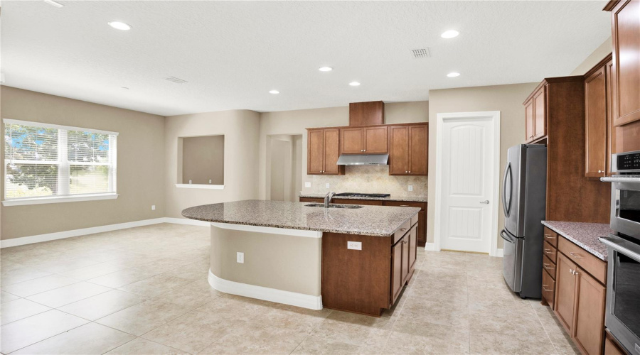 ORLANDO, Florida 32836, 5 Bedrooms Bedrooms, ,4 BathroomsBathrooms,Residential,For Sale,LEMON LAKE,0,MFRO6435292