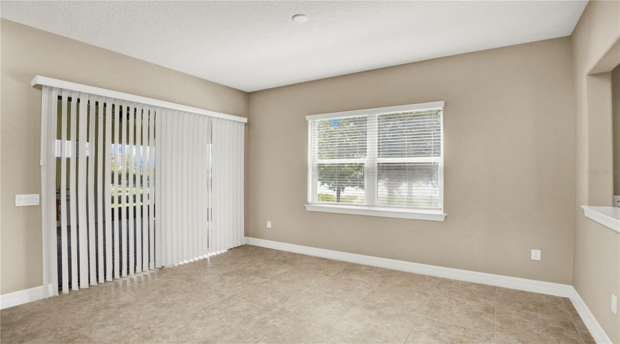 ORLANDO, Florida 32836, 5 Bedrooms Bedrooms, ,4 BathroomsBathrooms,Residential,For Sale,LEMON LAKE,0,MFRO6435292