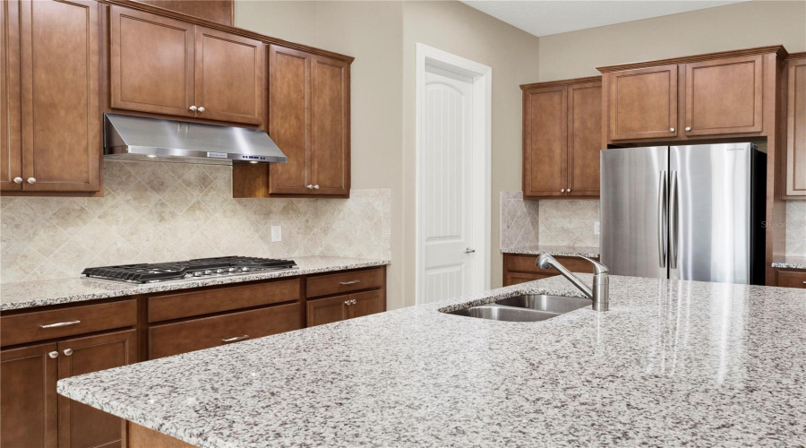 ORLANDO, Florida 32836, 5 Bedrooms Bedrooms, ,4 BathroomsBathrooms,Residential,For Sale,LEMON LAKE,0,MFRO6435292