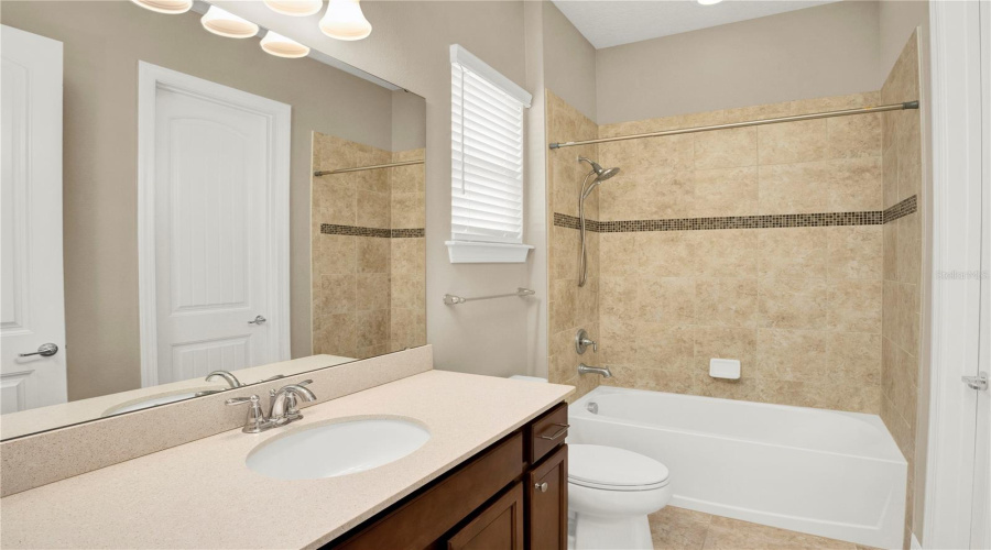 ORLANDO, Florida 32836, 5 Bedrooms Bedrooms, ,4 BathroomsBathrooms,Residential,For Sale,LEMON LAKE,0,MFRO6435292