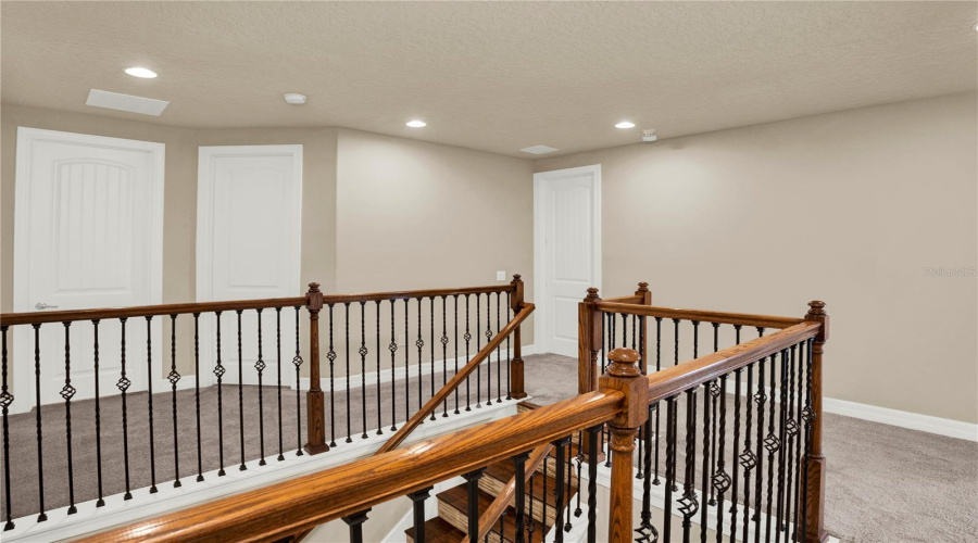 ORLANDO, Florida 32836, 5 Bedrooms Bedrooms, ,4 BathroomsBathrooms,Residential,For Sale,LEMON LAKE,0,MFRO6435292