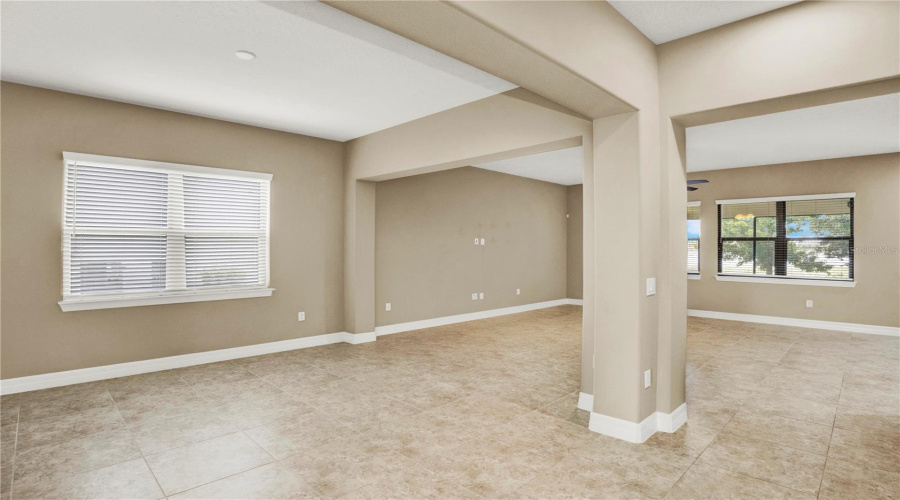 ORLANDO, Florida 32836, 5 Bedrooms Bedrooms, ,4 BathroomsBathrooms,Residential,For Sale,LEMON LAKE,0,MFRO6435292