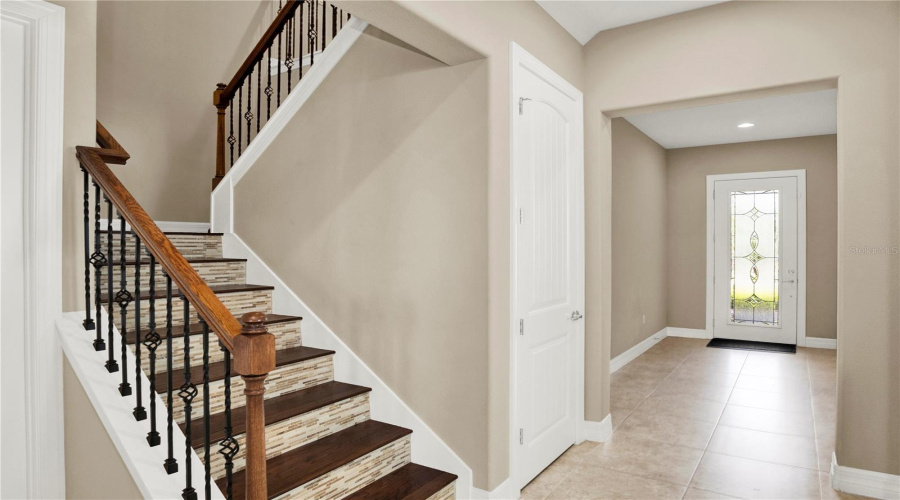 ORLANDO, Florida 32836, 5 Bedrooms Bedrooms, ,4 BathroomsBathrooms,Residential,For Sale,LEMON LAKE,0,MFRO6435292