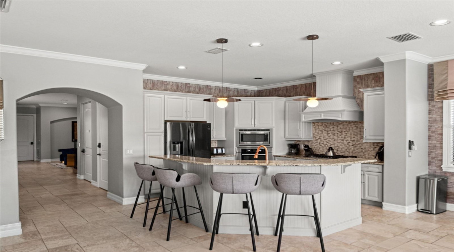 KISSIMMEE, Florida 34747, 4 Bedrooms Bedrooms, ,4 BathroomsBathrooms,Residential,For Sale,DESERT MOUNTAIN,0,MFRO6435231