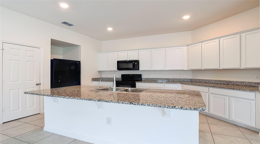 DAVENPORT, Florida 33896, 4 Bedrooms Bedrooms, ,2 BathroomsBathrooms,Residential,For Sale,AUGUSTUS,0,MFRO6418400