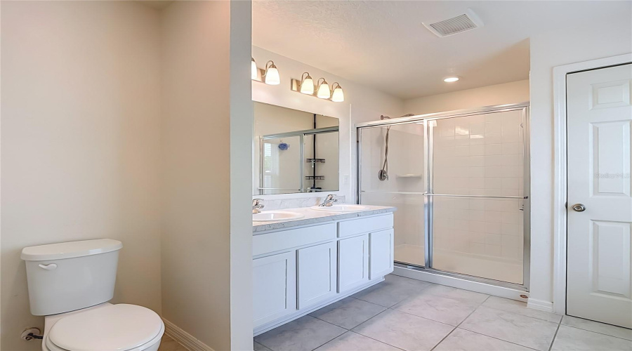 DAVENPORT, Florida 33896, 4 Bedrooms Bedrooms, ,2 BathroomsBathrooms,Residential,For Sale,AUGUSTUS,0,MFRO6418400