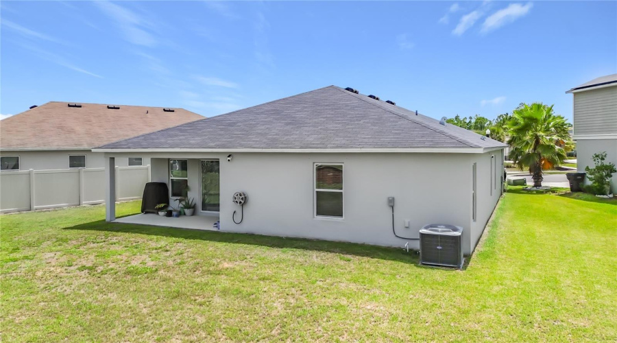 DAVENPORT, Florida 33896, 4 Bedrooms Bedrooms, ,2 BathroomsBathrooms,Residential,For Sale,AUGUSTUS,0,MFRO6418400